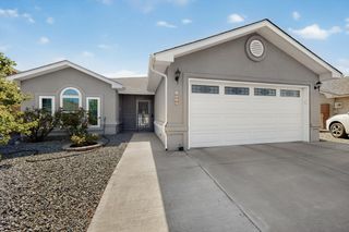 1050 WAGON TRAIL Street, Los Lunas, NM 87031