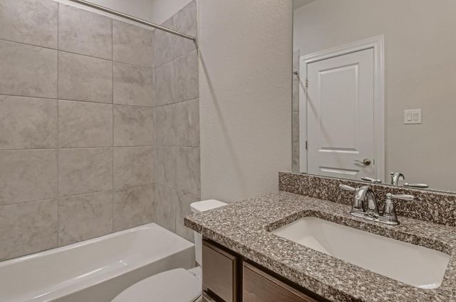 313 Rock Knoll ST, Liberty Hill, TX 78642