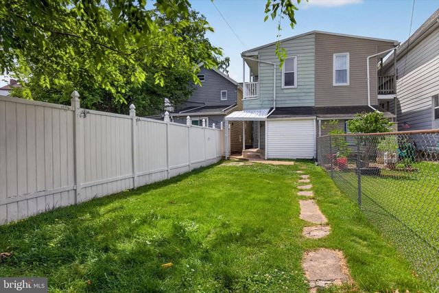 115 E LOCUST ST, Mechanicsburg, PA 17055