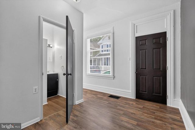 115 E LOCUST ST, Mechanicsburg, PA 17055