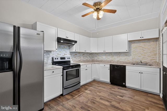 115 E LOCUST ST, Mechanicsburg, PA 17055