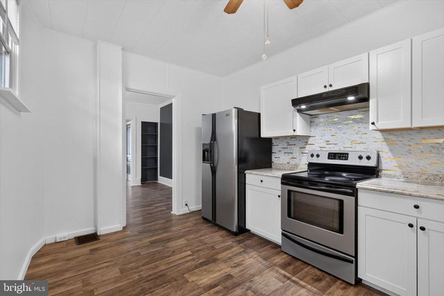 115 E LOCUST ST, Mechanicsburg, PA 17055
