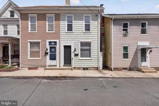 115 E LOCUST ST, Mechanicsburg, PA 17055