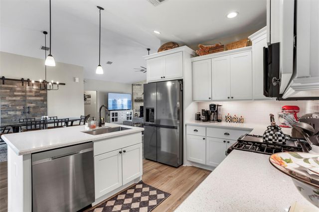 7634 Highland Road, Santa Fe, TX 77517