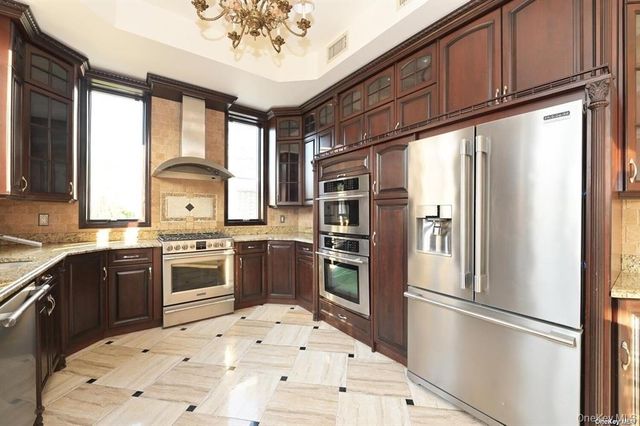 10835 66th Road, Forest Hills, NY 11375