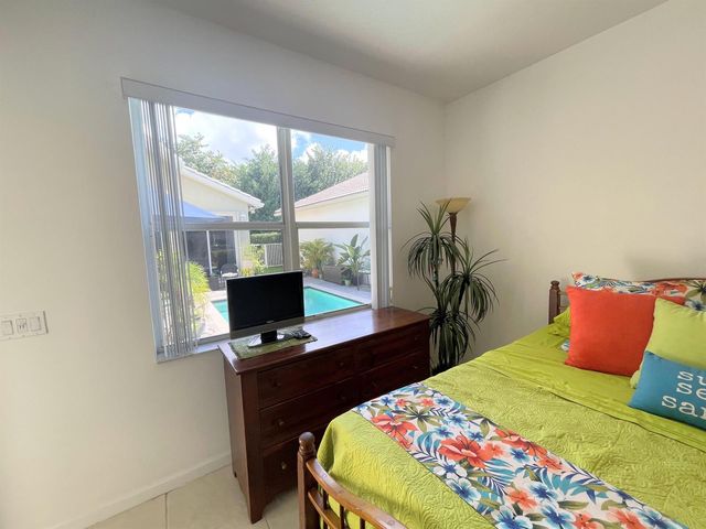 7060 NW Turtle Walk, Boca Raton, FL 33487