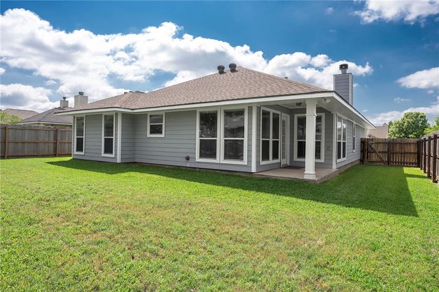 2705 Lynnwood, Bryan, TX 77807