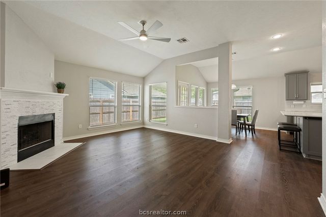 2705 Lynnwood, Bryan, TX 77807