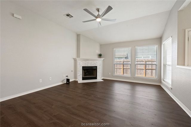 2705 Lynnwood, Bryan, TX 77807