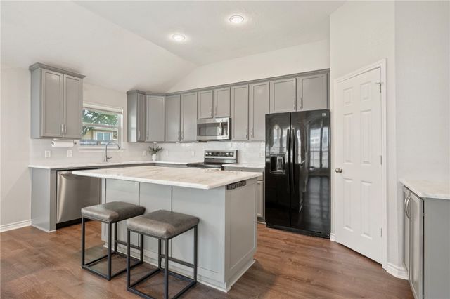 2705 Lynnwood, Bryan, TX 77807