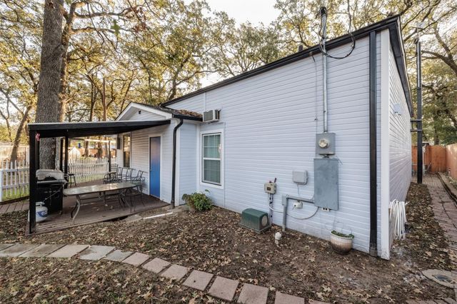 9953 Greentree Lane, Wills Point, TX 75169