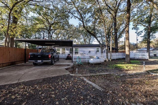 9953 Greentree Lane, Wills Point, TX 75169