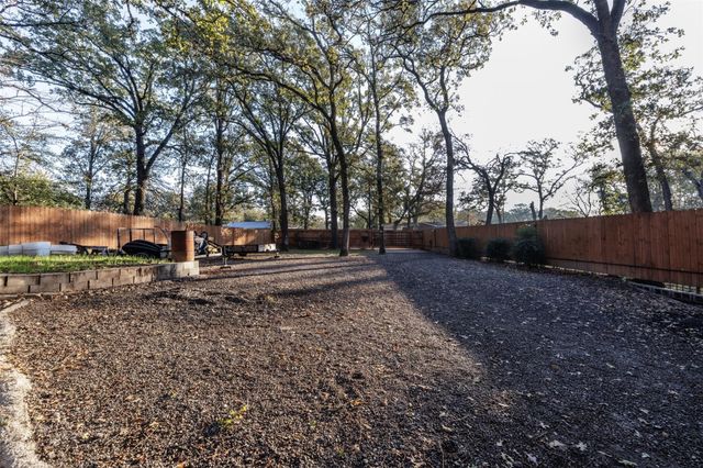 9953 Greentree Lane, Wills Point, TX 75169