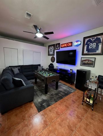 15816 SW 103rd Ln 0, Miami, FL 33196