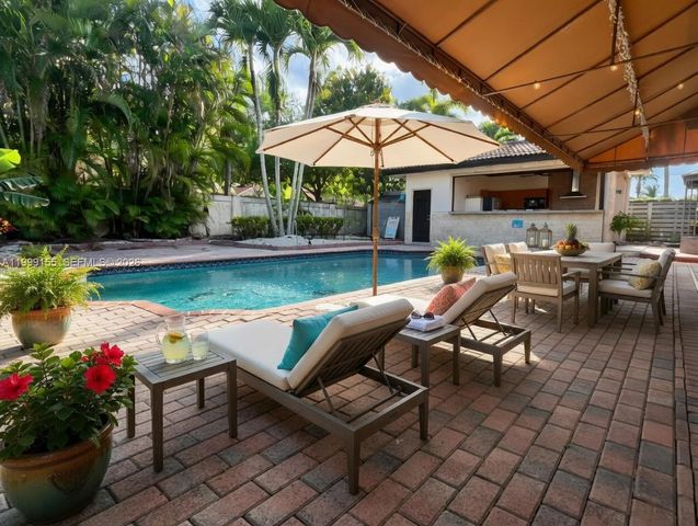 15816 SW 103rd Ln 0, Miami, FL 33196