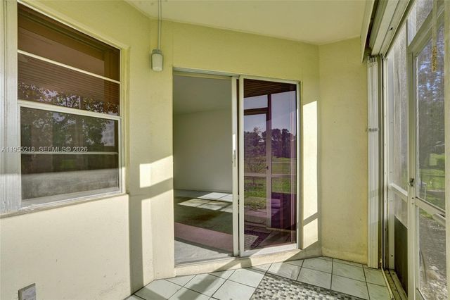 900 SW 128th Ave 103D, Pembroke Pines, FL 33027