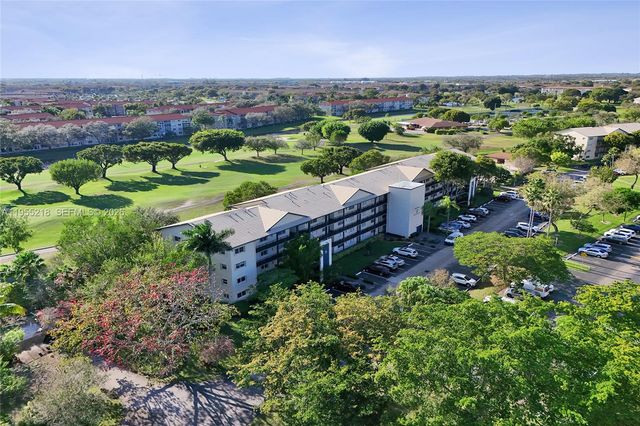 900 SW 128th Ave 103D, Pembroke Pines, FL 33027