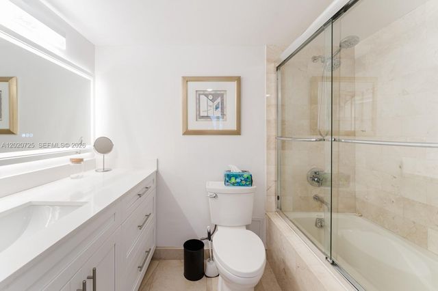 2301 Collins Avenue 804, Miami Beach, FL 33139
