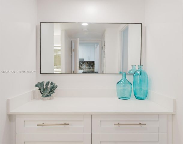 2301 Collins Avenue 804, Miami Beach, FL 33139