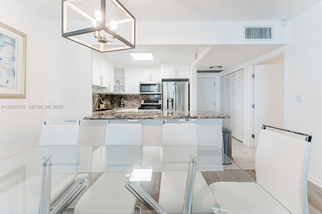 2301 Collins Avenue 804, Miami Beach, FL 33139