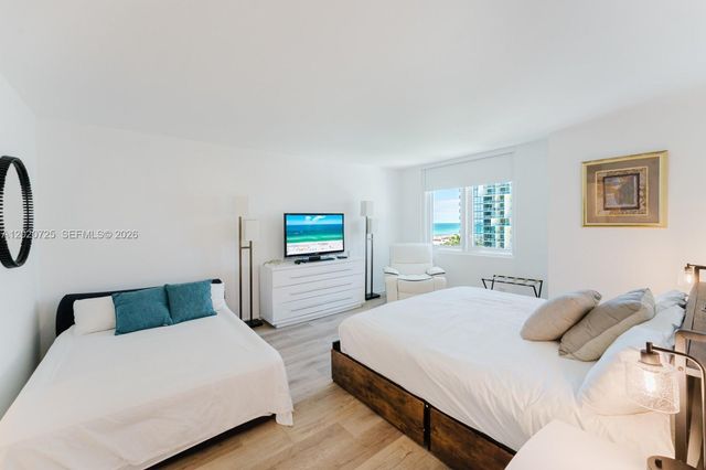 2301 Collins Avenue 804, Miami Beach, FL 33139