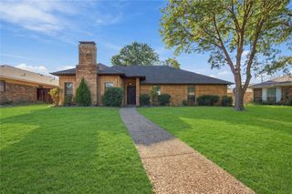702 Mount Vernon Drive, Richardson, TX 75081
