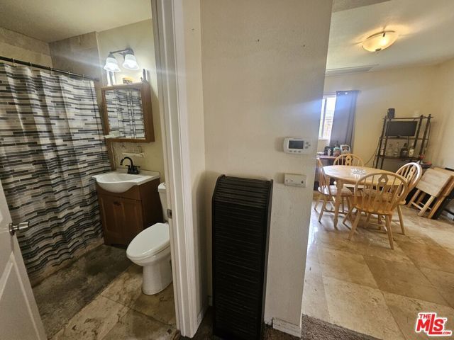 1738 W 66th Street, Los Angeles, CA 90047