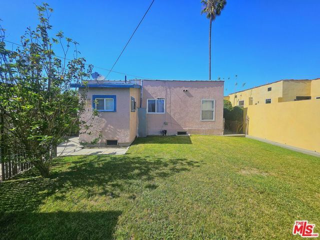 1738 W 66th Street, Los Angeles, CA 90047