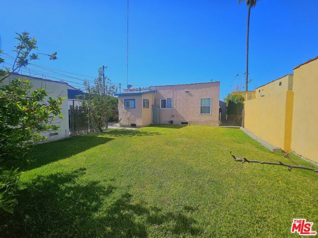 1738 W 66th Street, Los Angeles, CA 90047