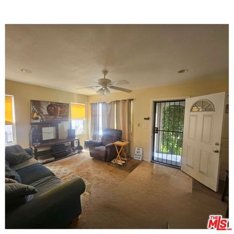 1738 W 66th Street, Los Angeles, CA 90047