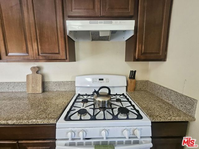 1738 W 66th Street, Los Angeles, CA 90047