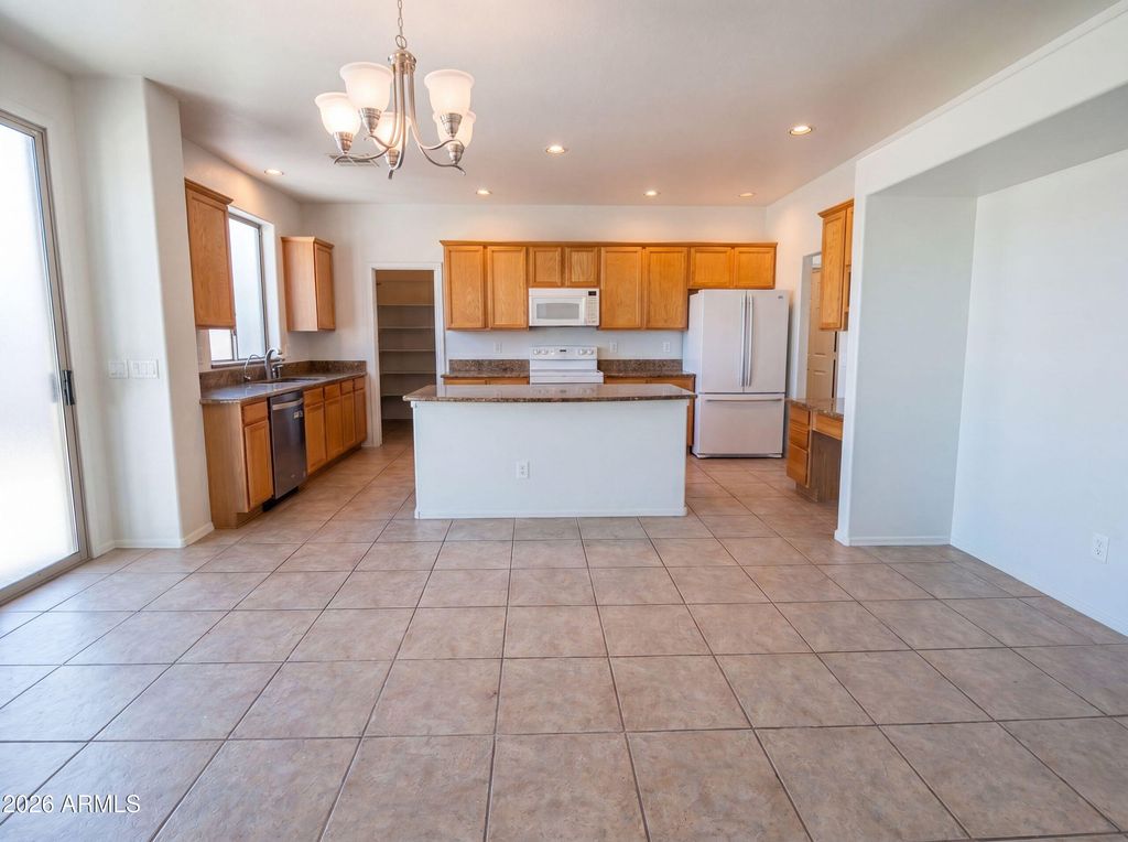 9029 W YUKON Drive, Peoria, AZ 85382 — photo 2