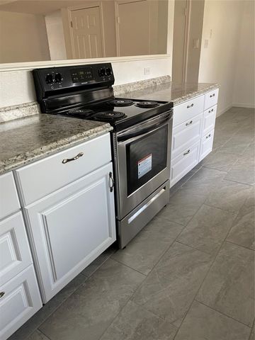 854 Timberdale Street, Grand Prairie, TX 75052