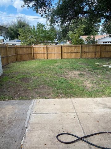 854 Timberdale Street, Grand Prairie, TX 75052