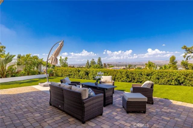 5217 E Rolling Hills Drive, Anaheim Hills, CA 92807