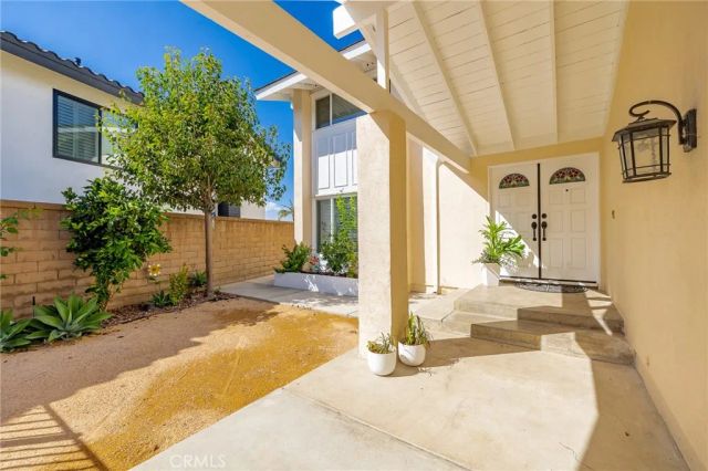 5217 E Rolling Hills Drive, Anaheim Hills, CA 92807