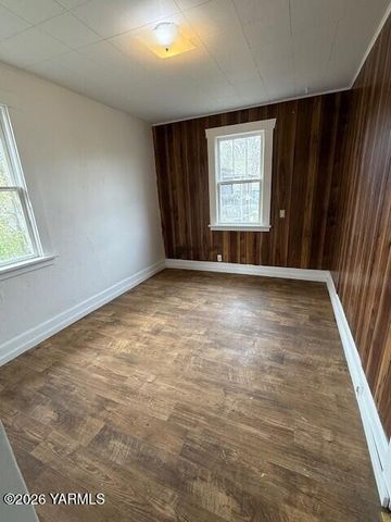 1519 McKinley Ave, Yakima, WA 98902