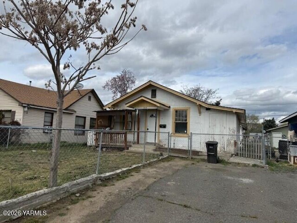 1519 McKinley Ave, Yakima, WA 98902