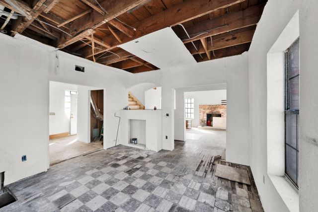 3727 Broadway Street, Houston, TX 77017