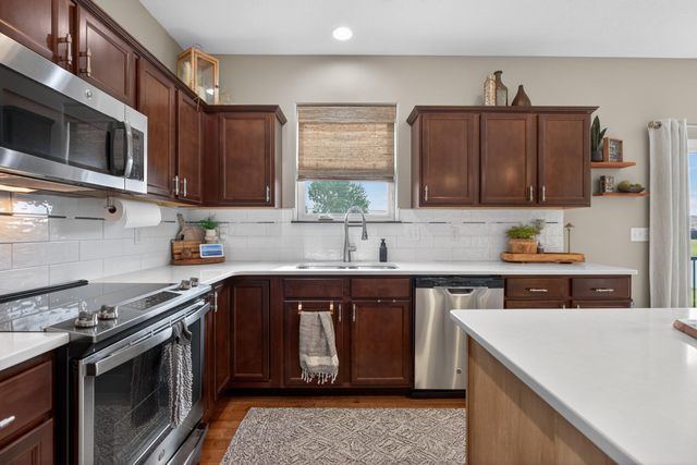 4817 Yellowstone Drive, Waterloo, IA 50701