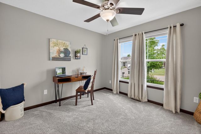 4817 Yellowstone Drive, Waterloo, IA 50701