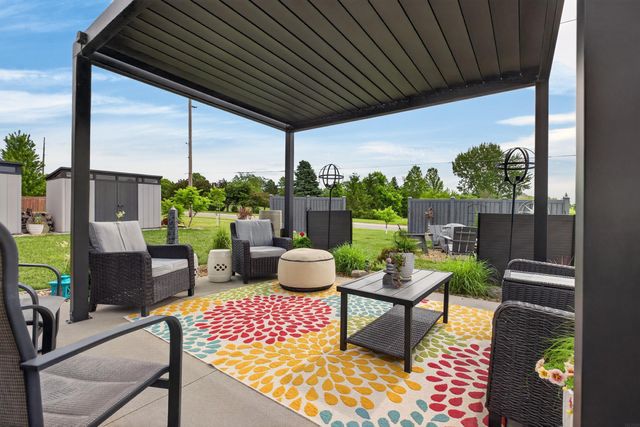 4817 Yellowstone Drive, Waterloo, IA 50701