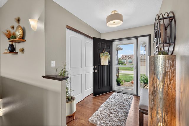 4817 Yellowstone Drive, Waterloo, IA 50701