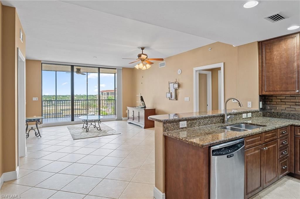 5793 Cape Harbour DR 615, CAPE CORAL, FL 33914 — photo 3