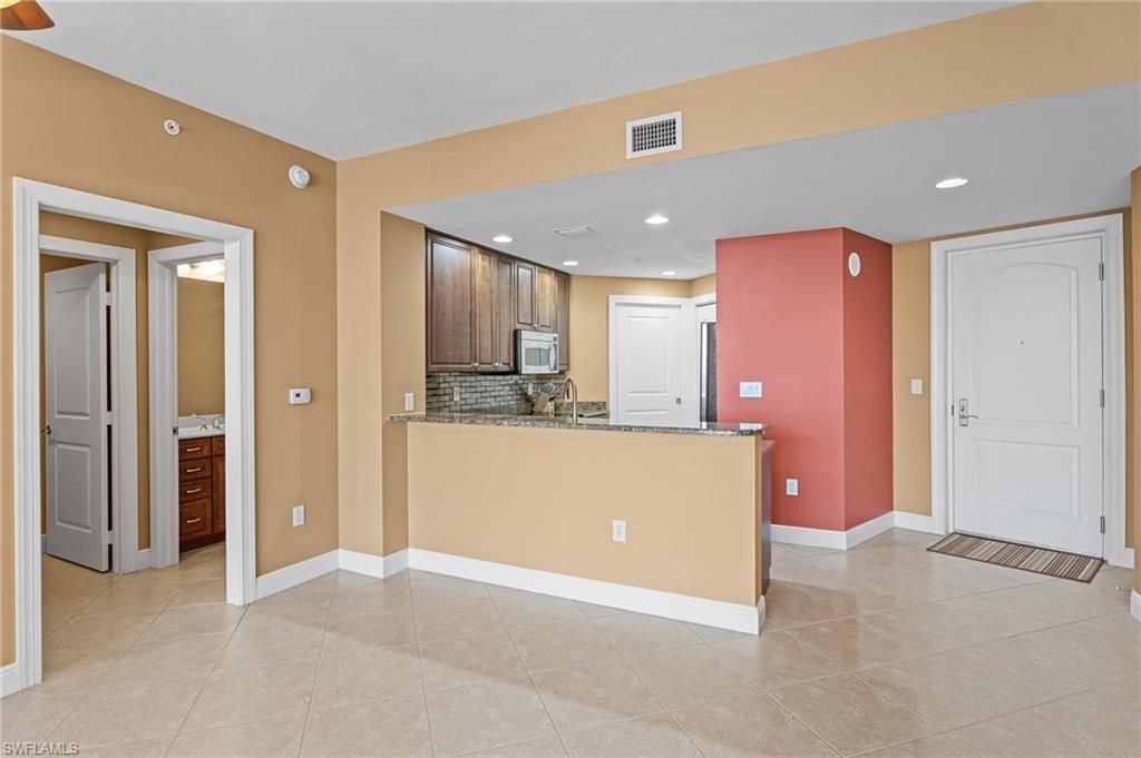 5793 Cape Harbour DR 615, CAPE CORAL, FL 33914 — photo 4