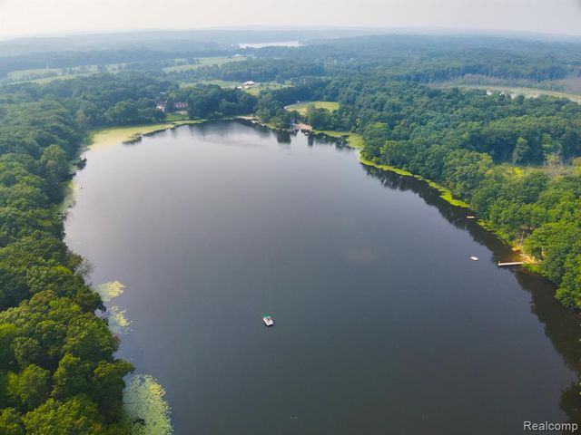 V/L Frushour Drive, Holly, MI 48442