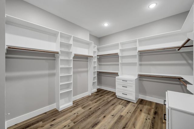 135 Wick Willow Rd, Montgomery, TX 77356