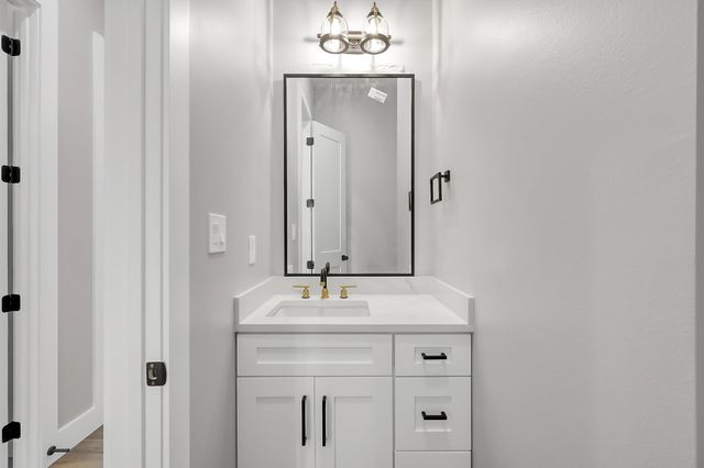 135 Wick Willow Rd, Montgomery, TX 77356