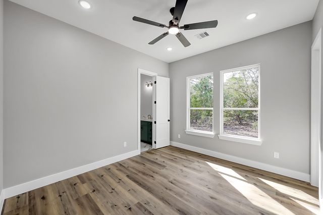 135 Wick Willow Rd, Montgomery, TX 77356