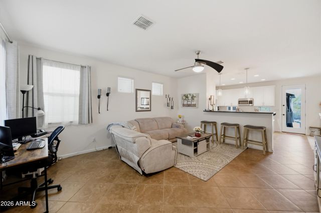 3935 E BLUE SPRUCE Lane, Gilbert, AZ 85298